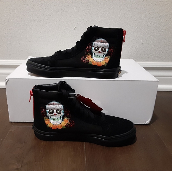 Vans - Picture 4 of 4